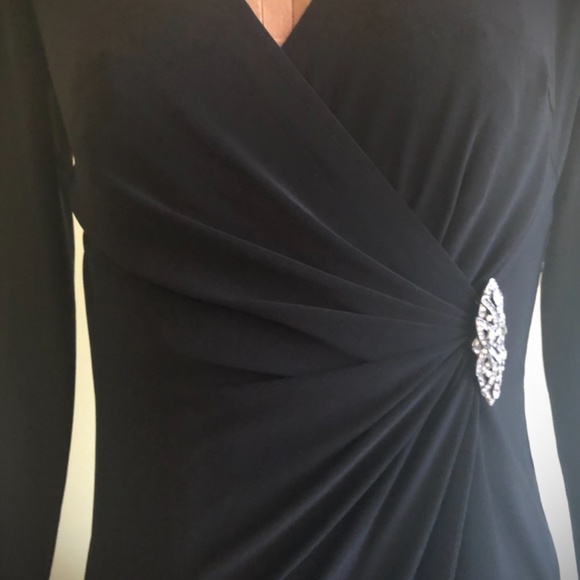 Ralph Lauren Evening Long V-Neck Faux Wrap Dress (Roomy 2) - Picture 3 of 17